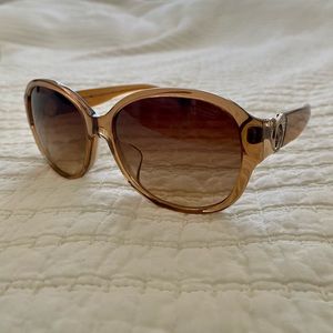 COACH Tan Round Gradient Sunglasses
